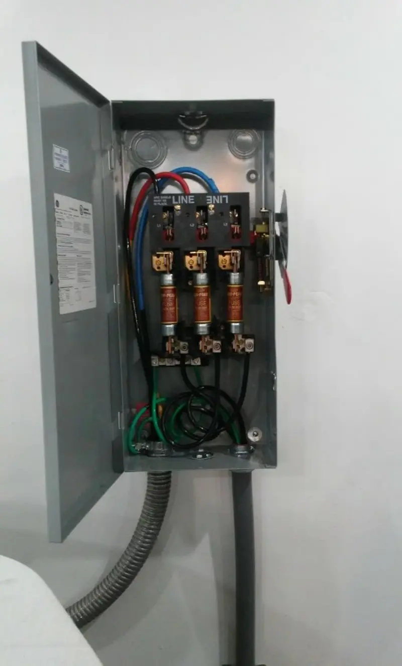 Three-phase disconnect switch installed for Electrical Wiring & Rewiring in Northglenn